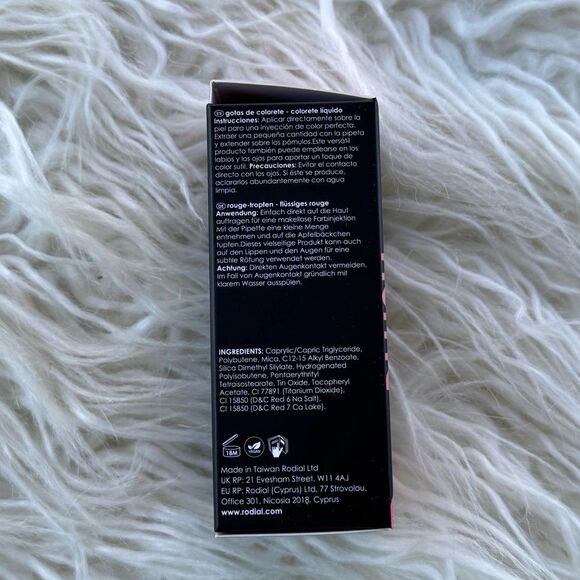 Rodial Blush Drops Frosted Pink - Picture 5 of 11